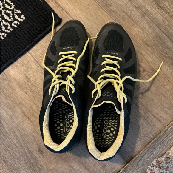 Ladies ECCO Performance size 37, Black - Picture 2 of 6